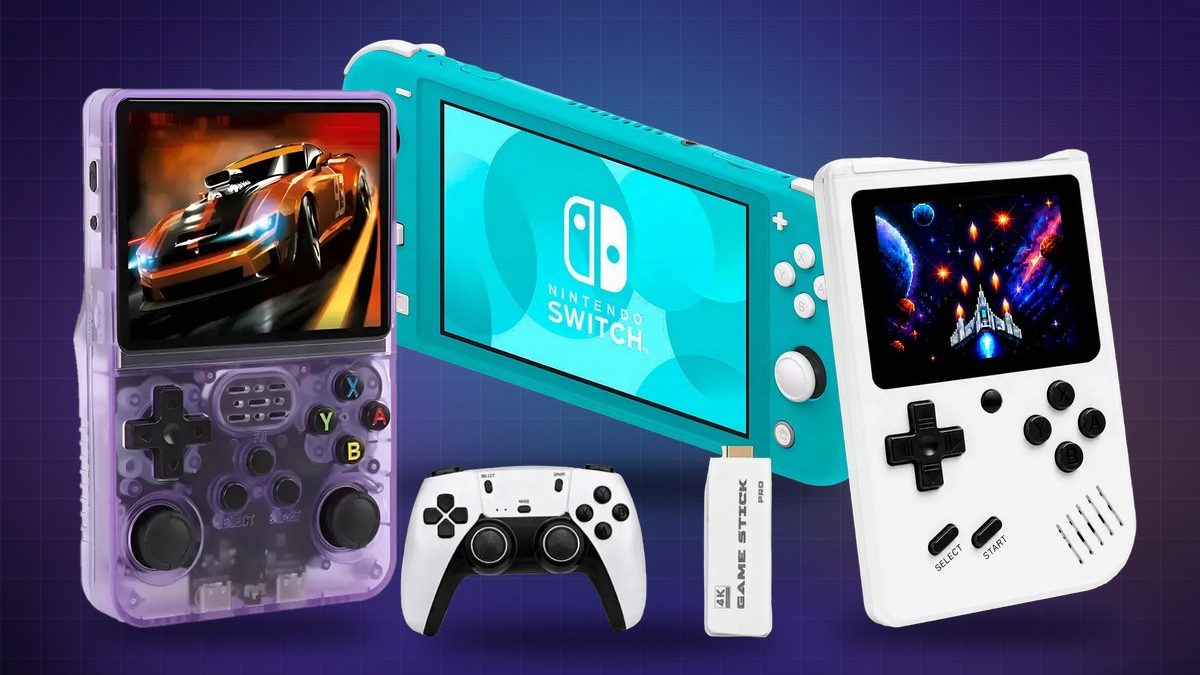 Console portátil R36S roxo, Nintendo Switch Lite turquesa, mini game Sup branco e o controle com o stick do Game Stick 4K sobre fundo violeta