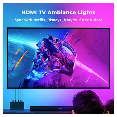 Sala escura com TV ligada e luz colorida na parede seguindo as cores da imagem