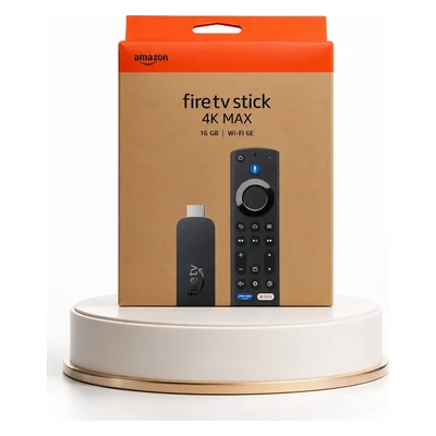 Caixa marrom do Fire TV Stick 4K Max com o stick e o controle remoto na frente
